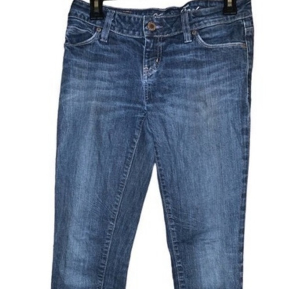 💙3/$20💙 American Eagle Outfitters low rise woman’s jeans size 4